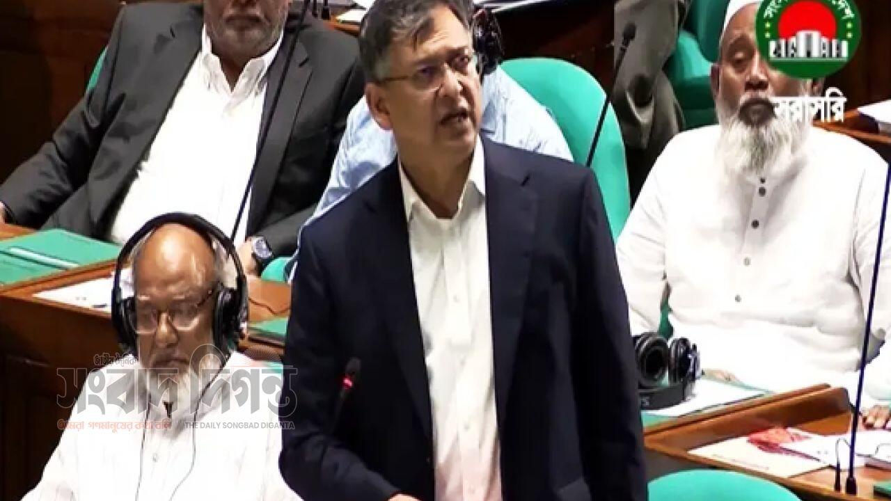 সিইসির বিরুদ্ধে সংবিধান লঙ্ঘনের অভিযোগ, সংসদে তোপ স্বরাষ্ট্রমন্ত্রীর