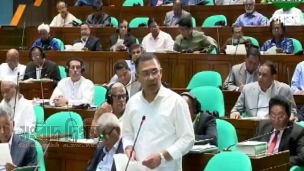 ১৫ বছরে ২৩৪ বিলিয়ন ডলার পাচার: সংসদে প্রধানমন্ত্রীর তথ্য