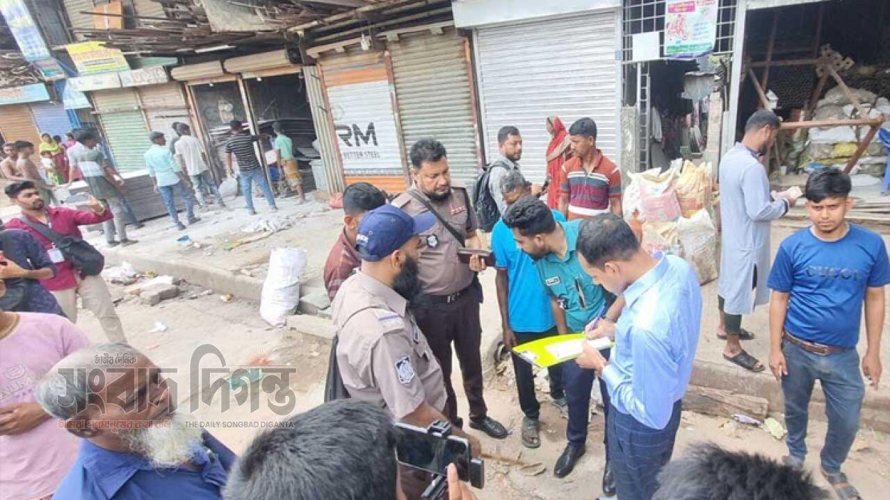 মালিবাগ–রামপুরা সড়কে ফুটপাত-রাস্তা উচ্ছেদ অভিযান যানজট ও চলাচল স্বাভাবিক