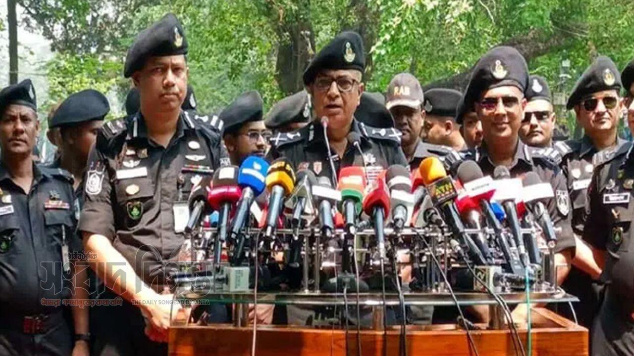 নববর্ষ ঘিরে নাশকতার শঙ্কা নেই: রমনায় কড়া নিরাপত্তায় র‌্যাব