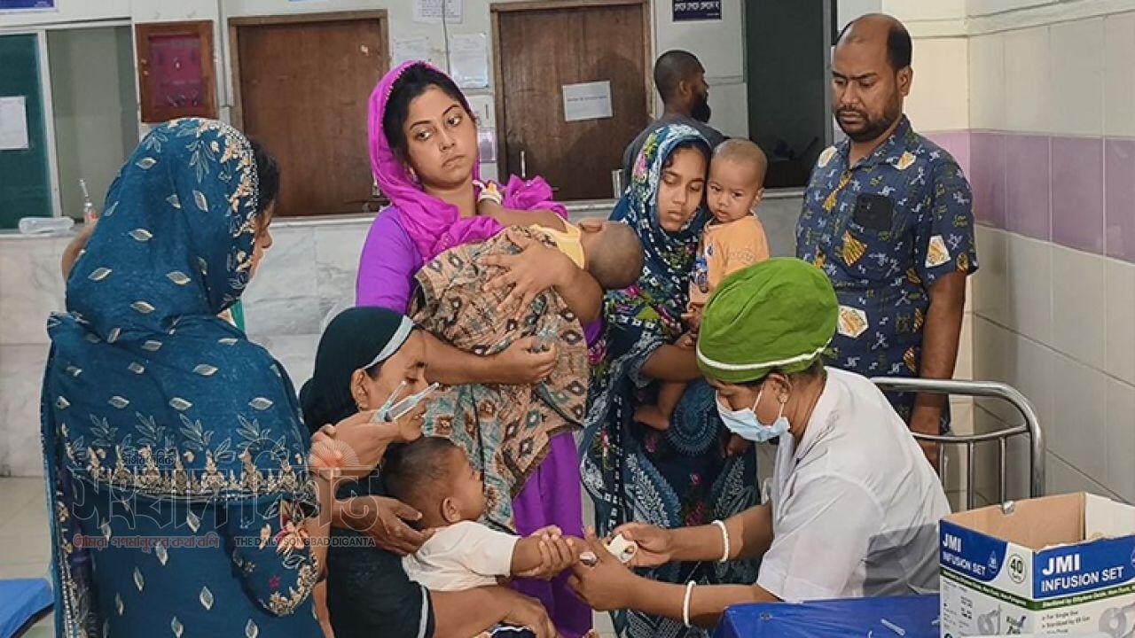 হামের টিকা পেতে যাচ্ছে সাতক্ষীরার পৌনে দুই লাখের বেশি শিশু 
