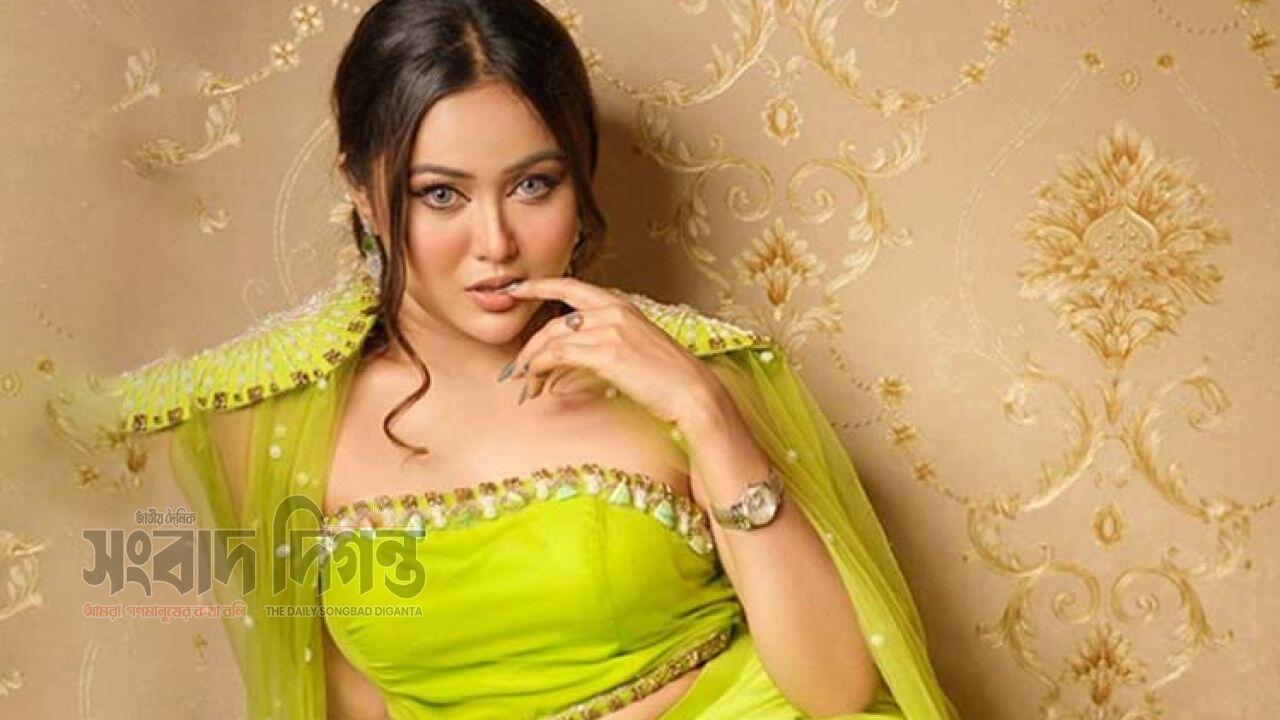  যে বার্তা দিলেন চমক
