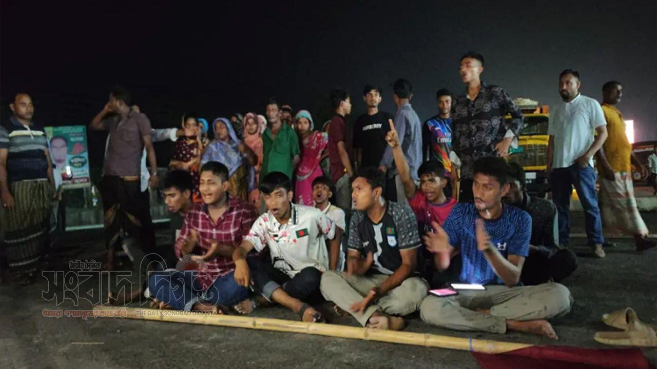 প্রবেশপত্র না পেয়ে মহাসড়ক অবরোধ এসএসসি পরীক্ষার্থীদের বিক্ষোভে উত্তাল গাইবান্ধা 