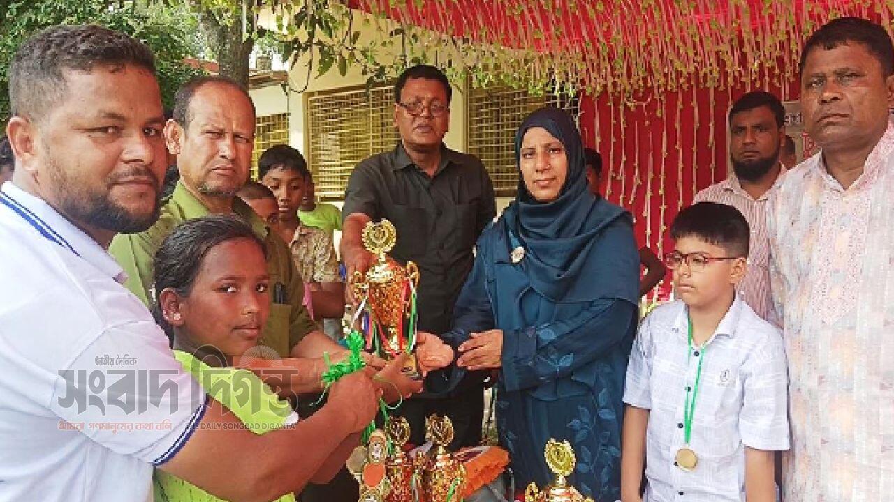 খাপড়িখালে প্রাথমিক বিদ্যালয় গোল্ডকাপ ফুটবল টুর্নামেন্ট অনুষ্ঠিত