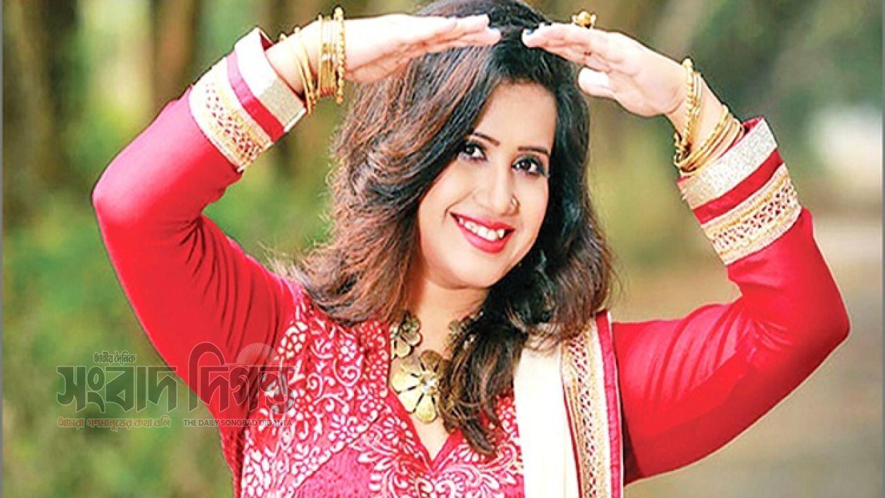 ন্যানসির ‘লাল সালাম’