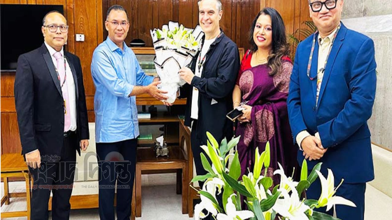 প্রধানমন্ত্রীর সঙ্গে বাটা গ্লোবাল সিইওর সৌজন্য সাক্ষাৎ