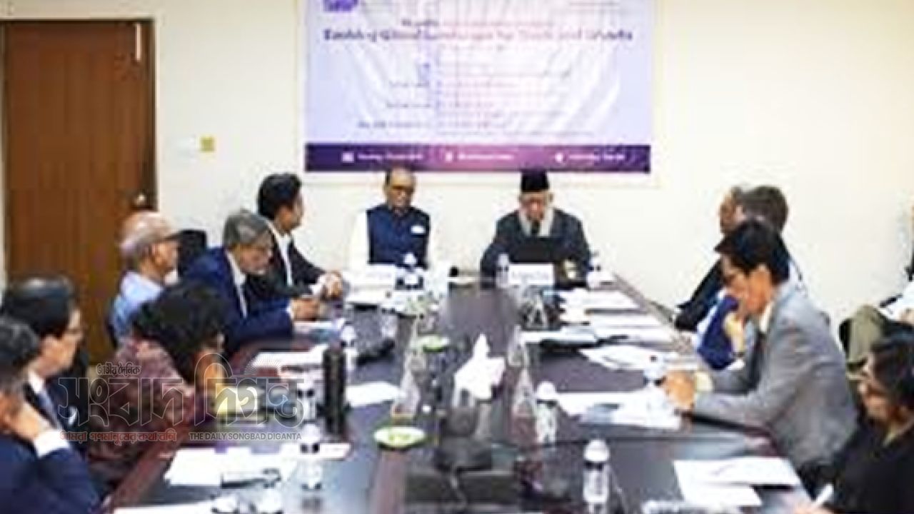 দেশের জ্বালানি মজুত মাত্র ৩ মাস, বড় ঝুঁকির সতর্কতা পিআরআই’র