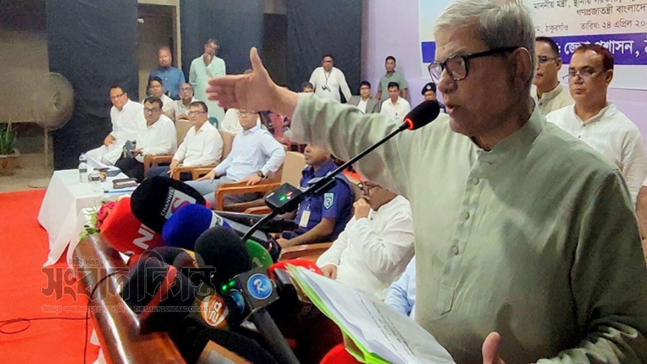 তেলের কৃত্রিম সংকটের অভিযোগ ফখরুলের, সিন্ডিকেটের বিরুদ্ধে কঠোর নির্দেশ