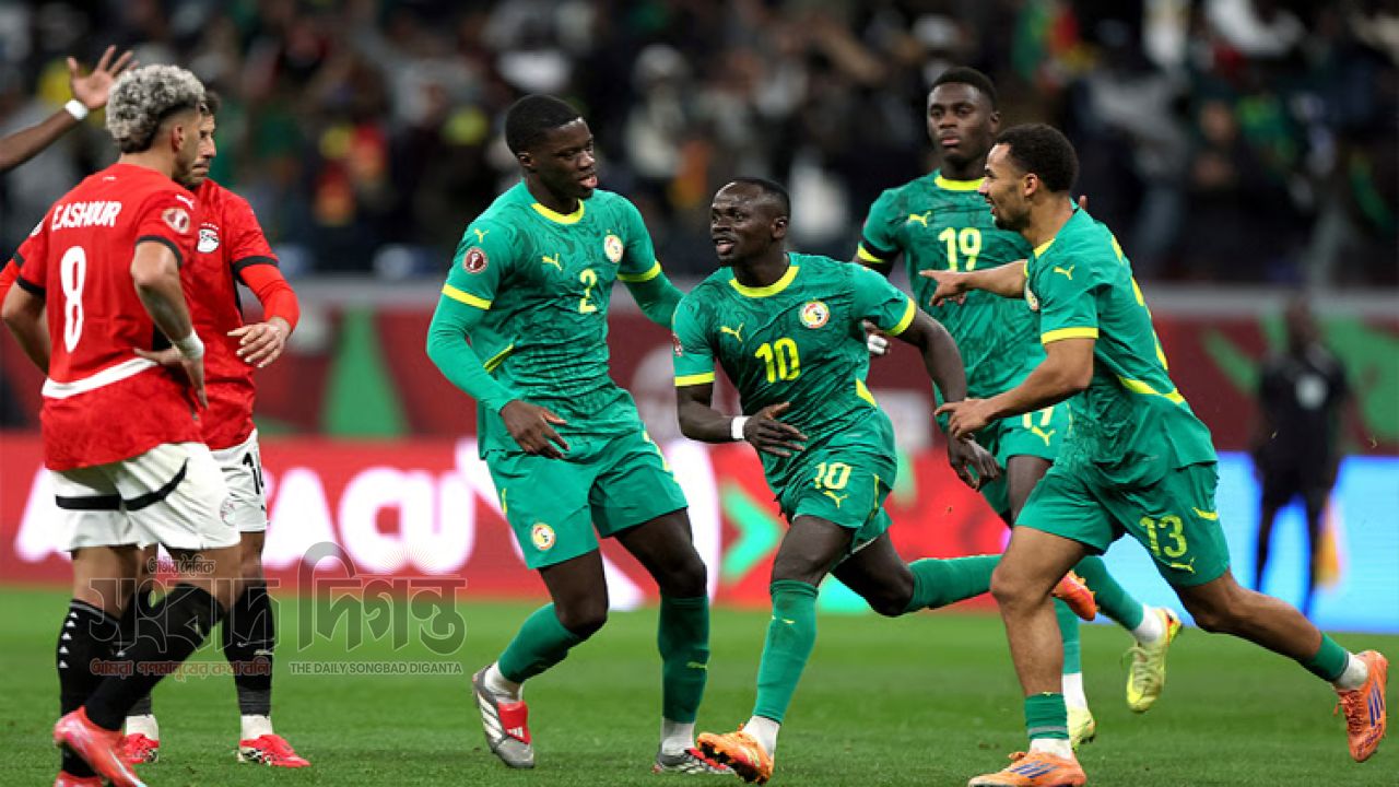 ম্যাচ চলাকালে হৃদরোগে আক্রান্ত হয়ে মারা গেলেন সাবেক নাইজেরিয়ান তারকা 