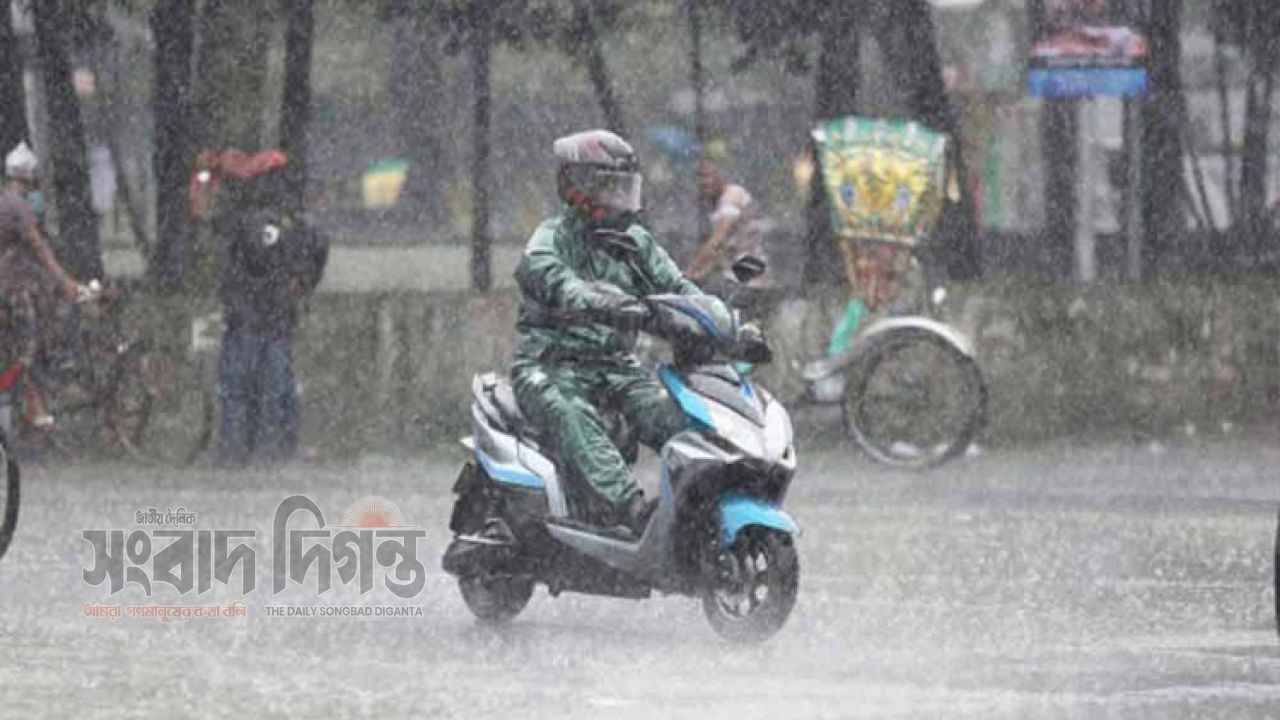তাপপ্রবাহের মাঝেই বজ্রবৃষ্টির তাণ্ডবের পূর্বাভাস তিন বিভাগে অতিভারি বর্ষণের শঙ্কা 