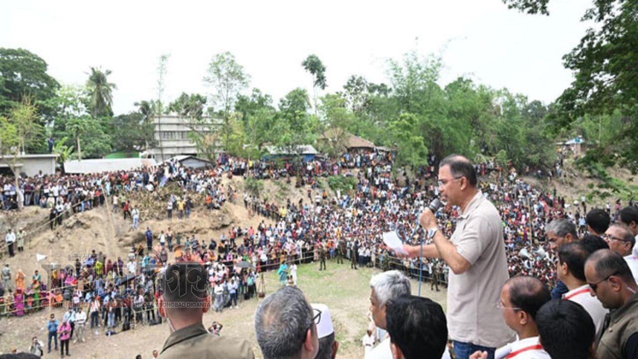 “৪০ কোটি হাতকে কাজে লাগাতে হবে” যশোরে উন্নয়ন বার্তা দিলেন প্রধানমন্ত্রী