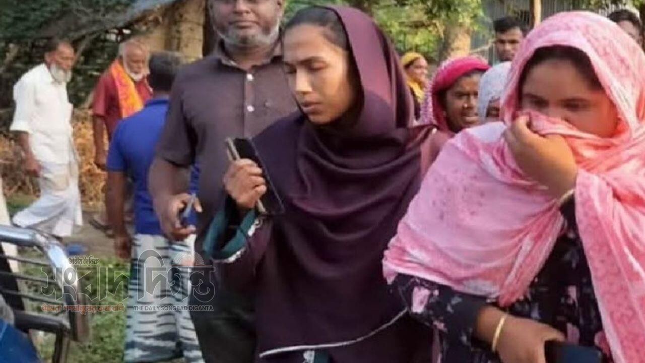 এনজিও ঋণ মামলায় ৫০ হাজার টাকার ঋণ বিতর্কে গৃহবধূ গ্রেফতার