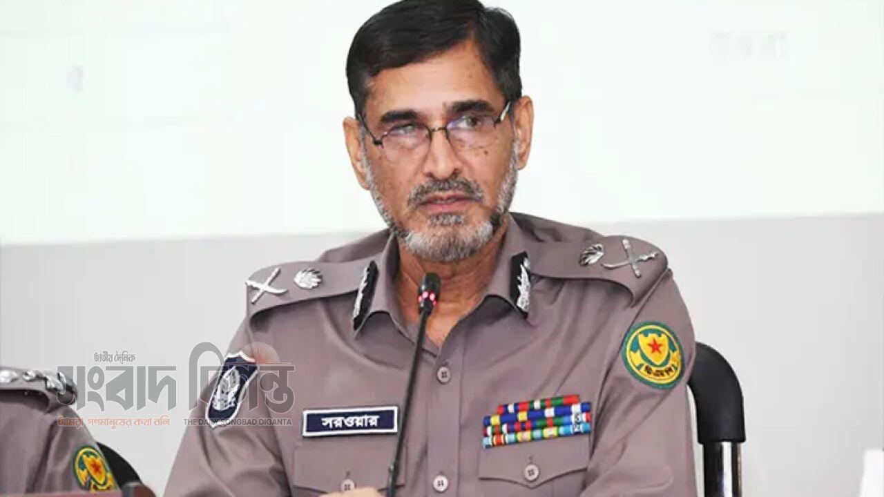 রাজধানীতে শীর্ষ সন্ত্রাসীদের তালিকা হালনাগাদ, কাওরান বাজারে নতুন পুলিশ ক্যাম্প উদ্বোধন