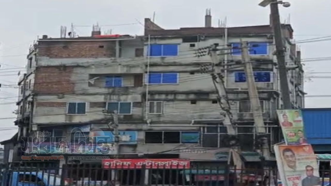 নাম বিহীন আবাসিক হোটেল চলছে গাজীপুর চন্দ্রায়,, 