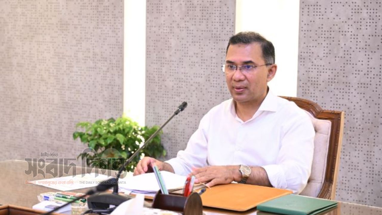 জনগণের আস্থা অর্জনে জনমুখী প্রশাসন গড়ার নির্দেশ প্রধানমন্ত্রীর 