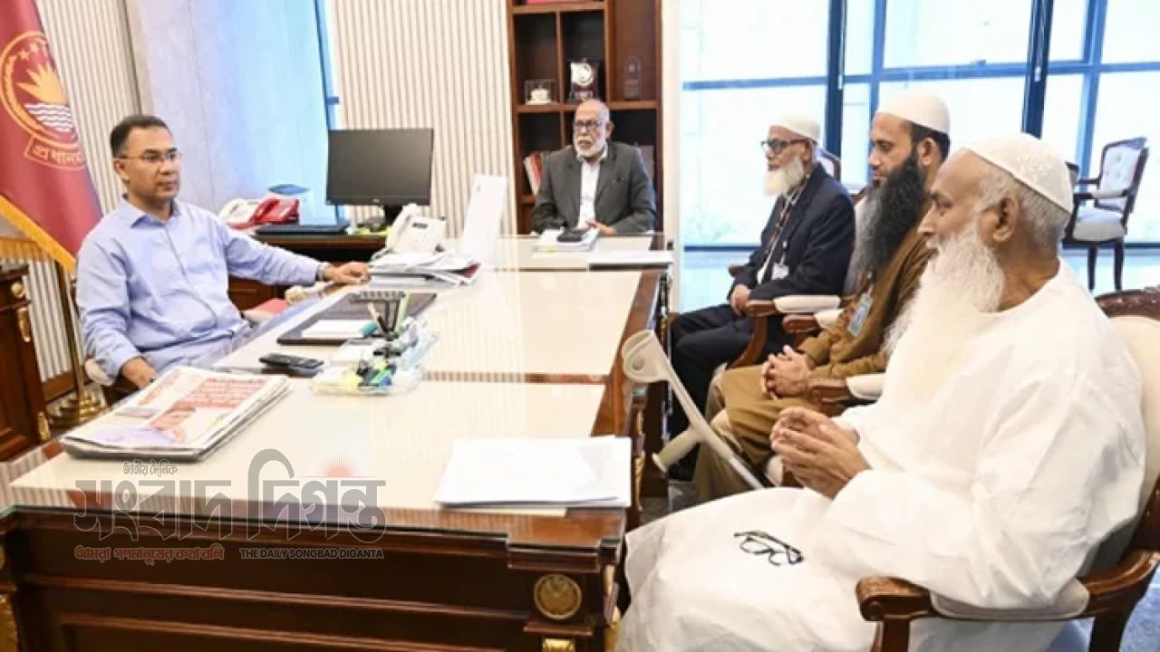 প্রধানমন্ত্রী তারেক রহমানের সঙ্গে বাংলাদেশ ওয়াকফ প্রশাসকের সৌজন্য সাক্ষাৎ