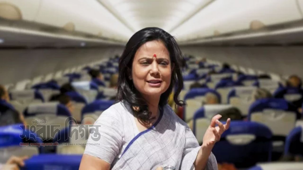 কলকাতা-দিল্লি ফ্লাইটে মহুয়া মৈত্রকে লক্ষ্য করে স্লোগান ‘তৃণমূল চোর’