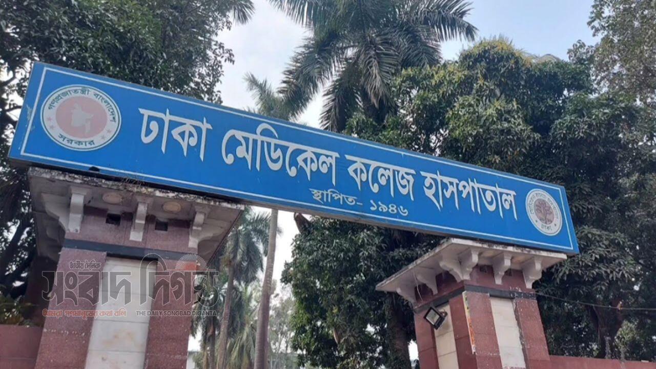 আদাবরে ছিনতাইকারীর হামলায় গুরুতর আহত যুবক 