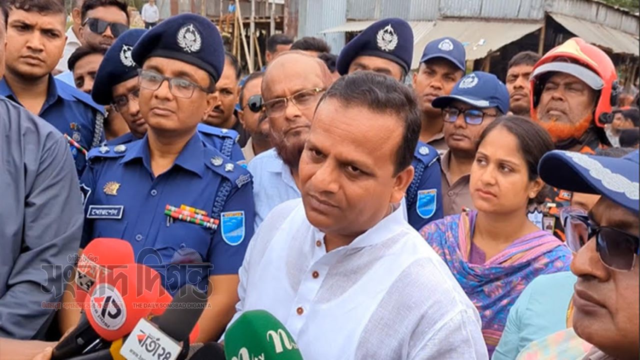 ঘাট পরিদর্শনে নৌ প্রতিমন্ত্রী, ঘটনা তদন্তে দুই কমিটি 