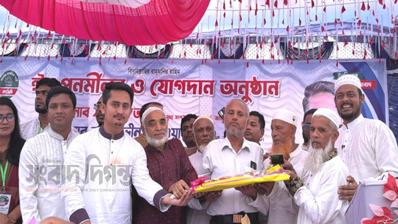 চাঁদপুরে এনসিপিতে যোগ দিলেন ৪ বীর মুক্তিযোদ্ধাসহ দুই শতাধিক নেতাকর্মী 