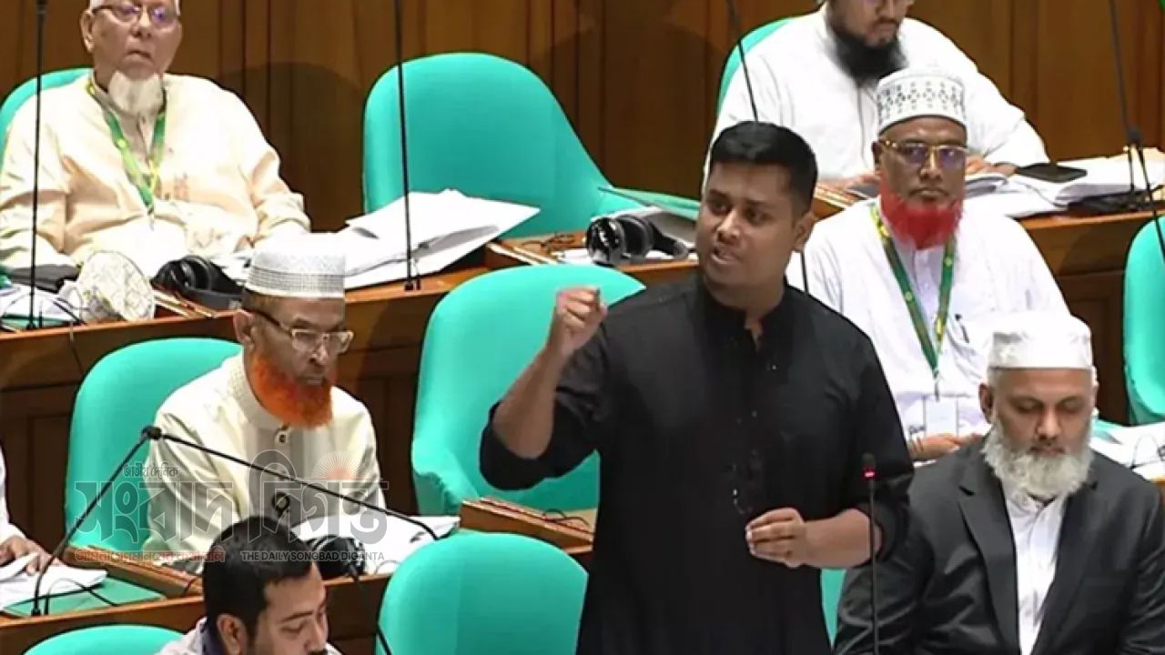 সংসদে হাসনাতের প্রশ্ন: ‘গুম-খুনের বৈধতা দেওয়া সাংবাদিকদের বিরুদ্ধে কী ব্যবস্থা