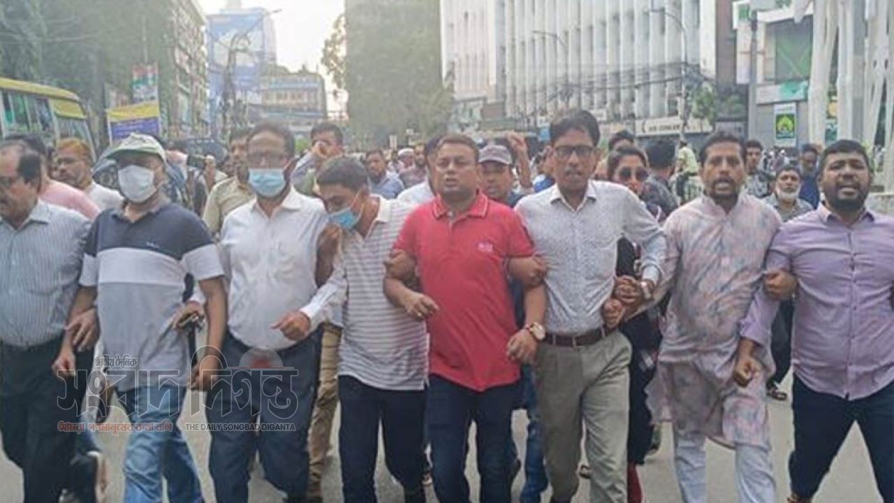 বিএনপির প্রতিবাদ সভা, ‘অশান্তি সৃষ্টির অপচেষ্টা রুখে দেওয়ার’ ঘোষণা