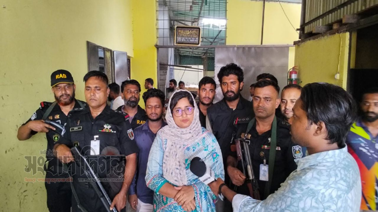 নকল খাদ্যপণ্য উৎপাদনের দায়ে কেরানীগঞ্জে দুই কারখানায় জরিমানা