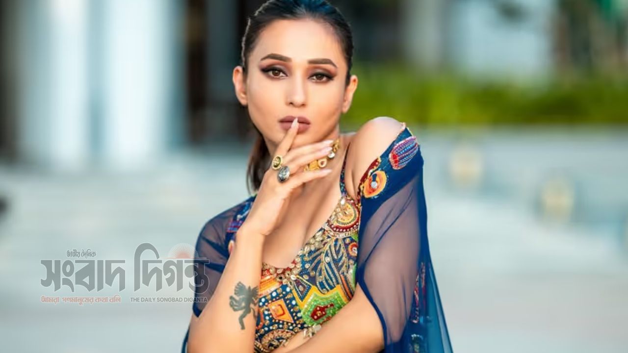 ভুয়া গ্রেফতারের ক্ষুব্ধ মিমি