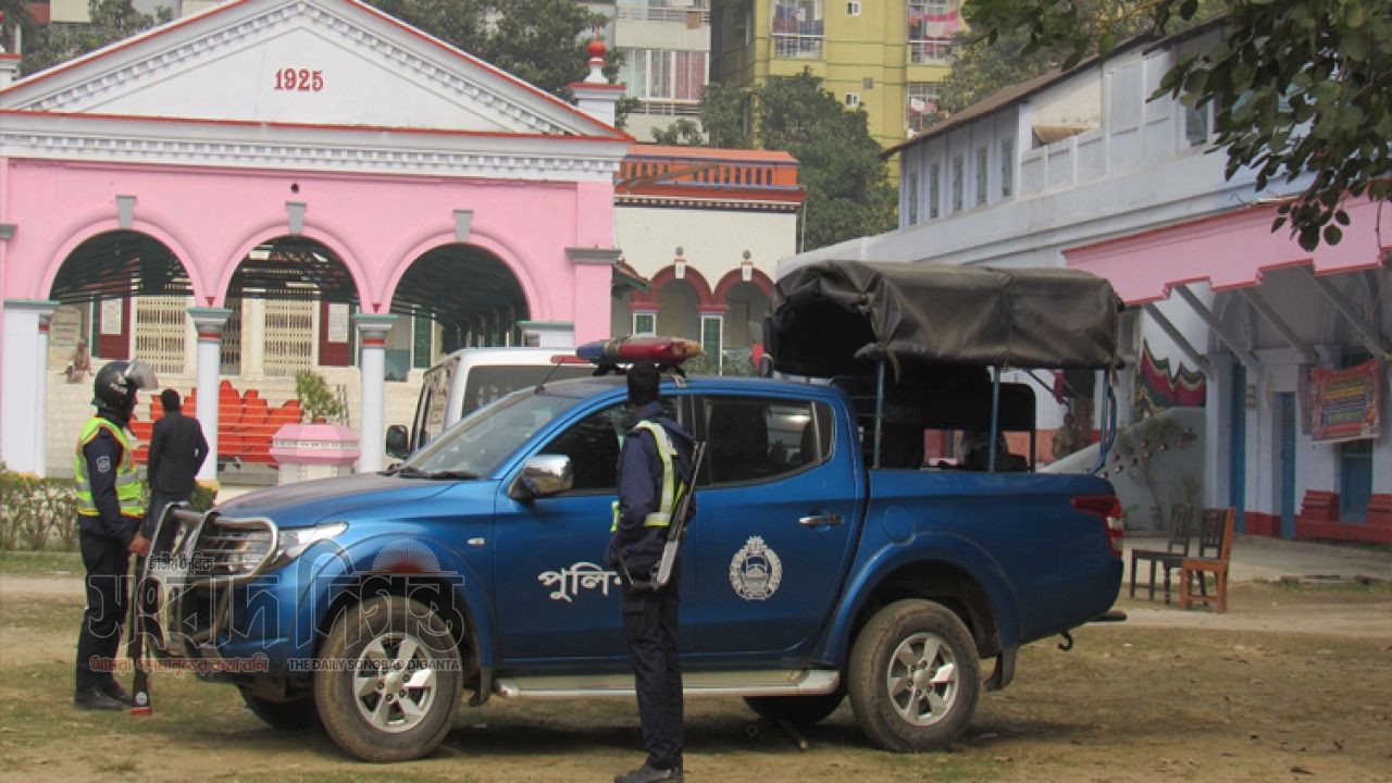 আইনশৃঙ্খলা শক্তিশালী করতে পুলিশের জন্য ২১২ ডাবল কেবিন পিকআপ অনুমোদন 