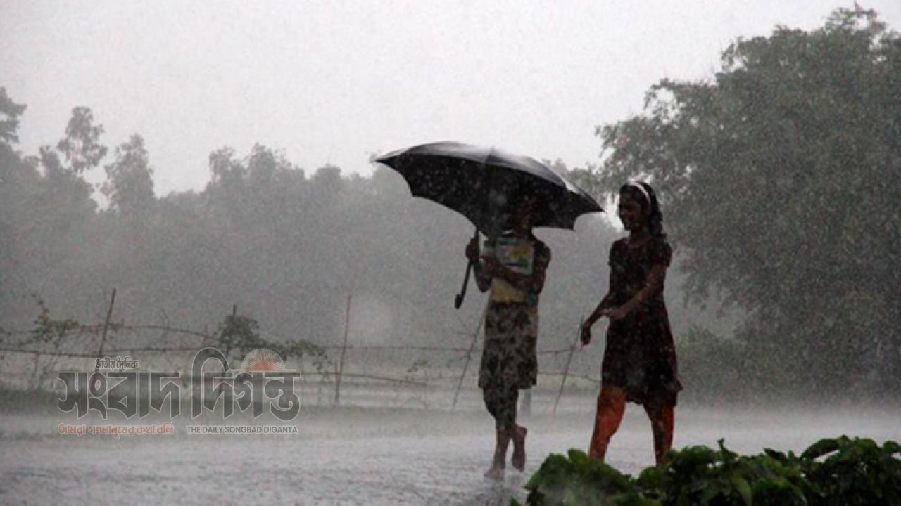 সাত জেলায় দুপুরের মধ্যে ঝড়-বৃষ্টির আভাস , মৌসুমি বায়ুর প্রভাবে বাড়ছে বৃষ্টি