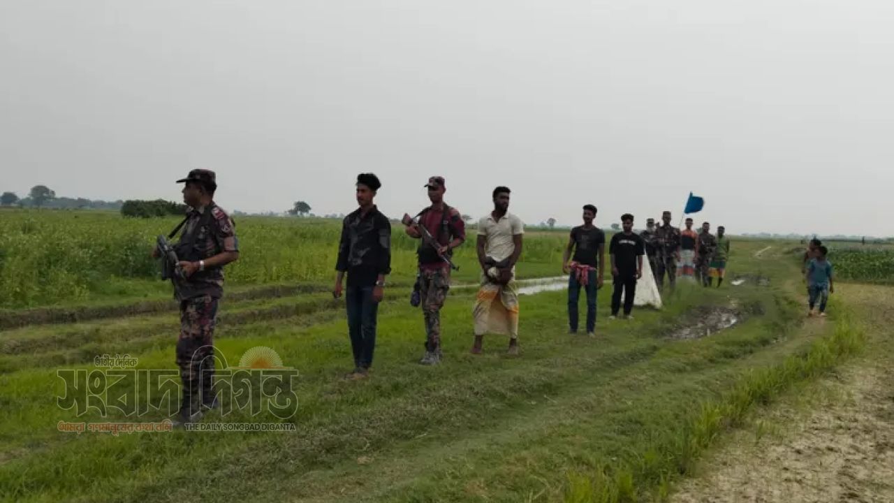 কুষ্টিয়া সীমান্তে বিএসএফের ‘পুশইন’ চেষ্টা ব্যর্থ, বিজিবি-জনতার বাধায় আটকা ১২ জন
