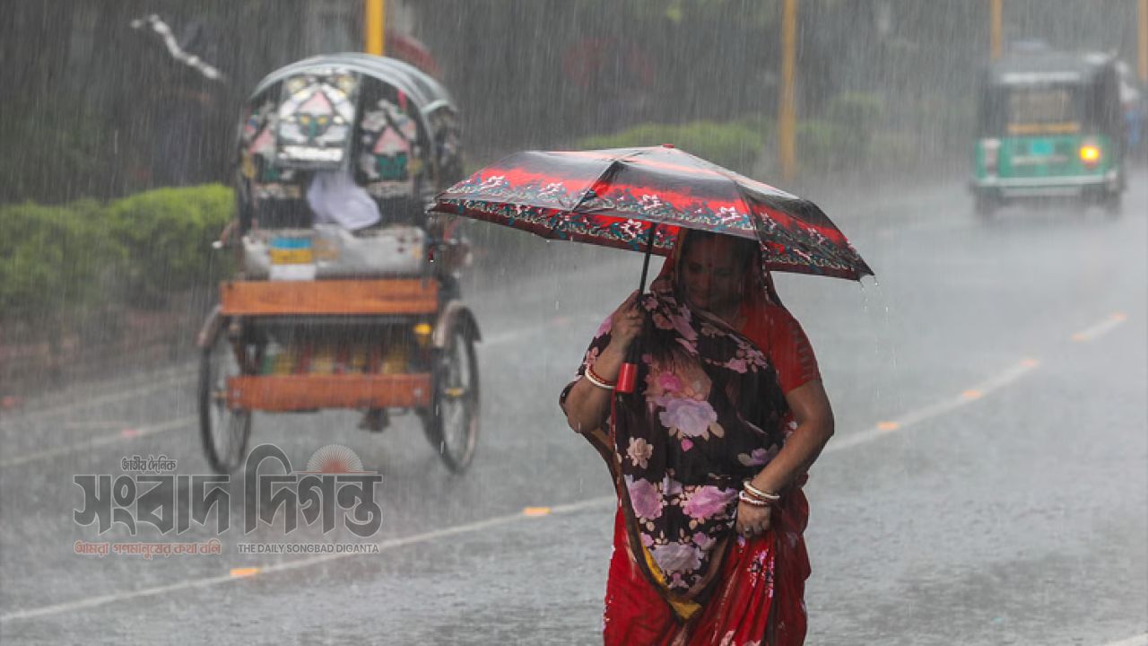 গরমের দাপট কমিয়ে ঢাকায় ঝরল স্বস্তির বৃষ্টি নগরজুড়ে প্রশান্তির ছোঁয়া