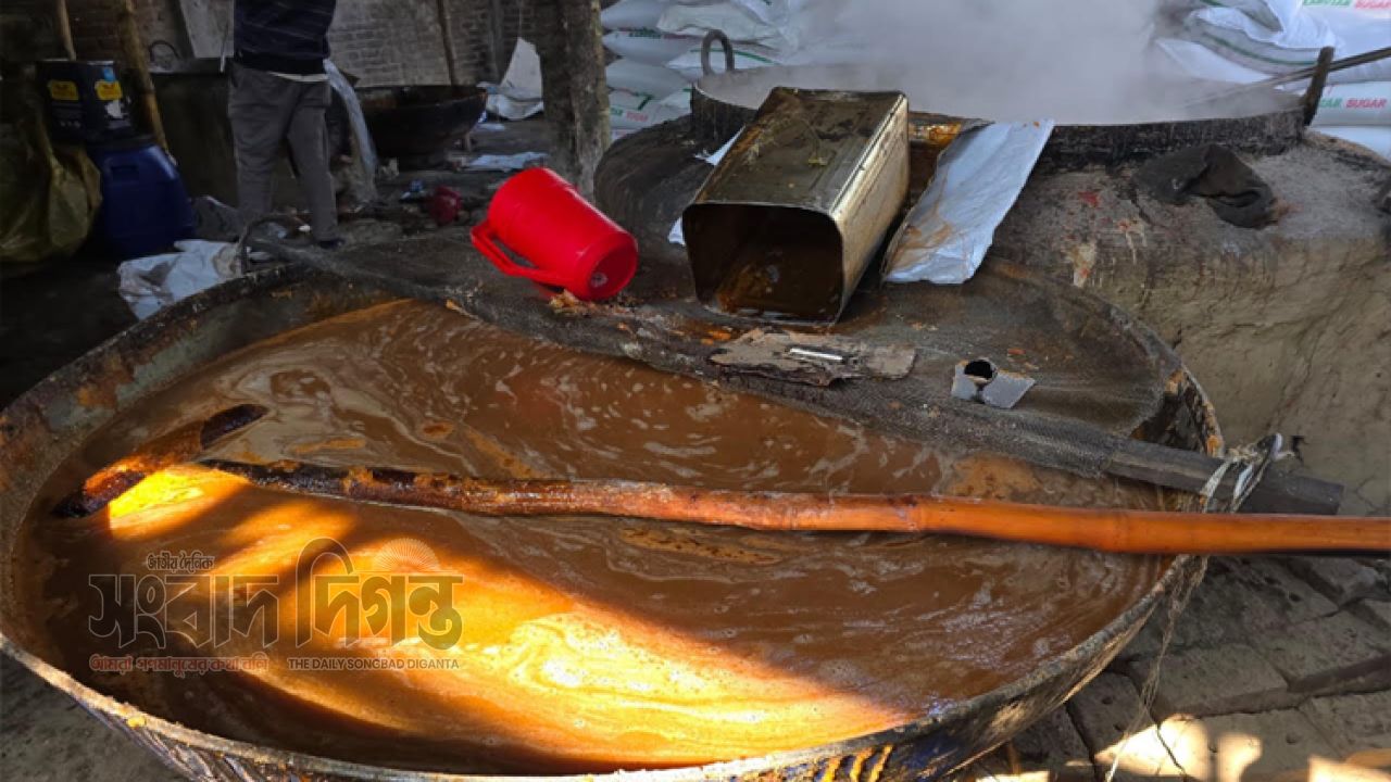 মিঠাপুকুরে প্রশাসনের নাকের ডগায়, ভেজাল ও অনুমোদনহীন গুড় উৎপাদন প্রশাসন নীরব ভূমিকায় 