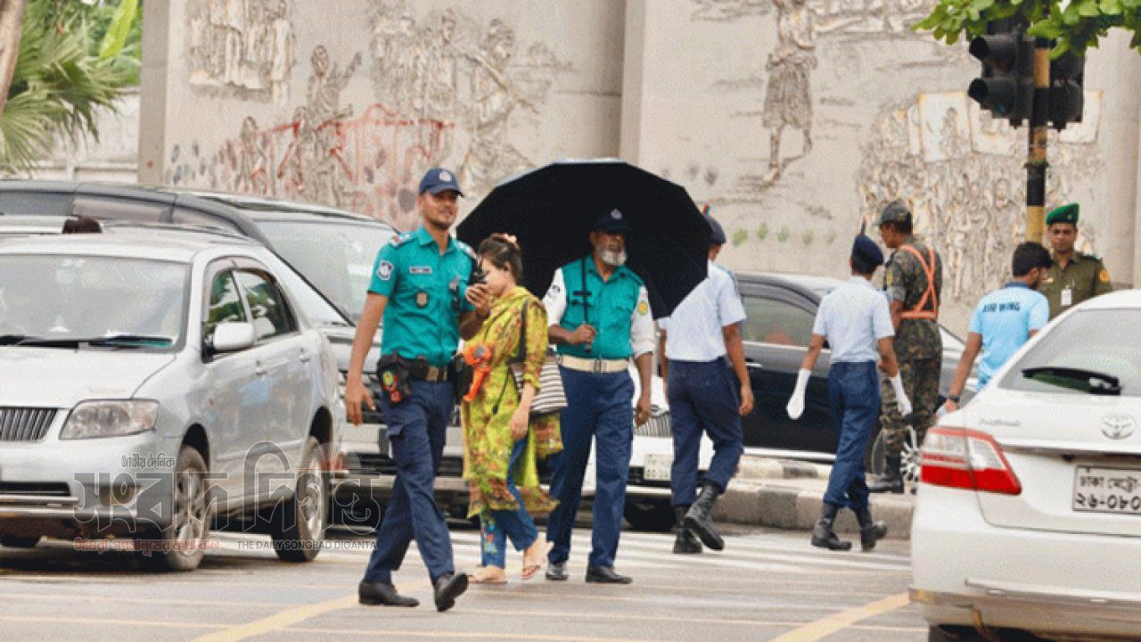 দুই দিনে রাজধানীতে ট্রাফিক আইন ভঙ্গের দায়ে ২ হাজার ৮৮০ মামলা 