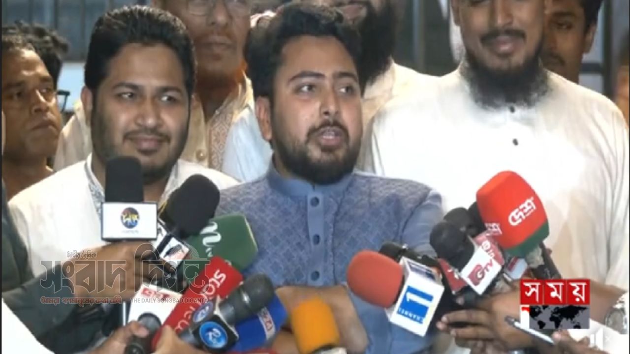 বাজেট ও দুর্নীতি নিয়ে সরকারের সমালোচনায় নাহিদ ইসলাম 