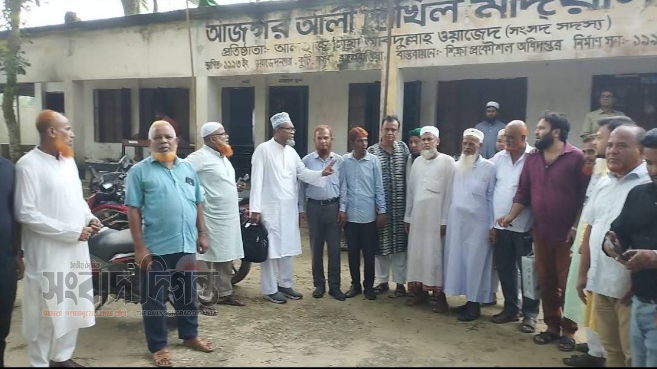 কসবায় সাত বছর পর দায়িত্ব ফিরে পেলেন মাওলানা আব্দুর রহমান মানিক  