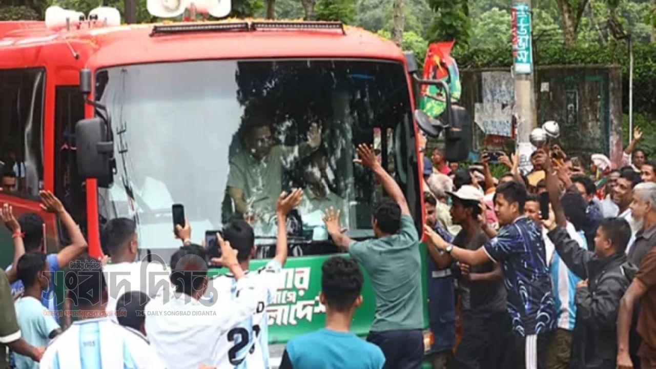 শ্রীমঙ্গলে পৌঁছেছেন প্রধানমন্ত্রী, ফ্যামিলি কার্ড কর্মসূচির উদ্বোধন আজ 