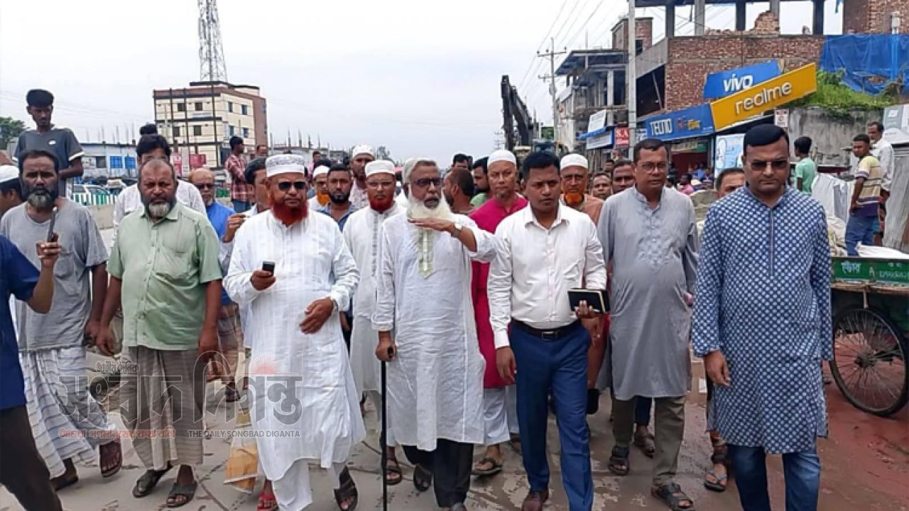 শঠিবাড়ীতে বহুল প্রতীক্ষিত ফুট ওভারব্রিজ নির্মাণকাজের উদ্বোধন: দীর্ঘদিনের জনদাবি বাস্তবায়নের পথে