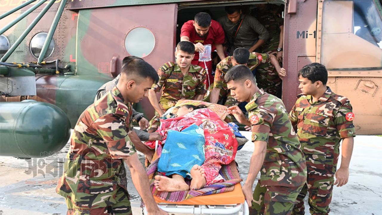 মানবতার ডানায় স্ট্রোকে আক্রান্ত বম নারীকে হেলিকপ্টারে উদ্ধার সেনাবাহিনীর