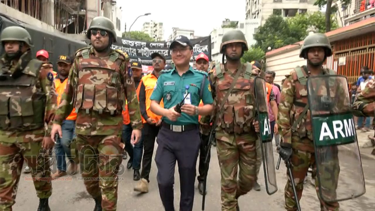 আওয়ামী লীগের প্রতিষ্ঠাবার্ষিকী ঘিরে রাজধানীতে কঠোর নিরাপত্তা