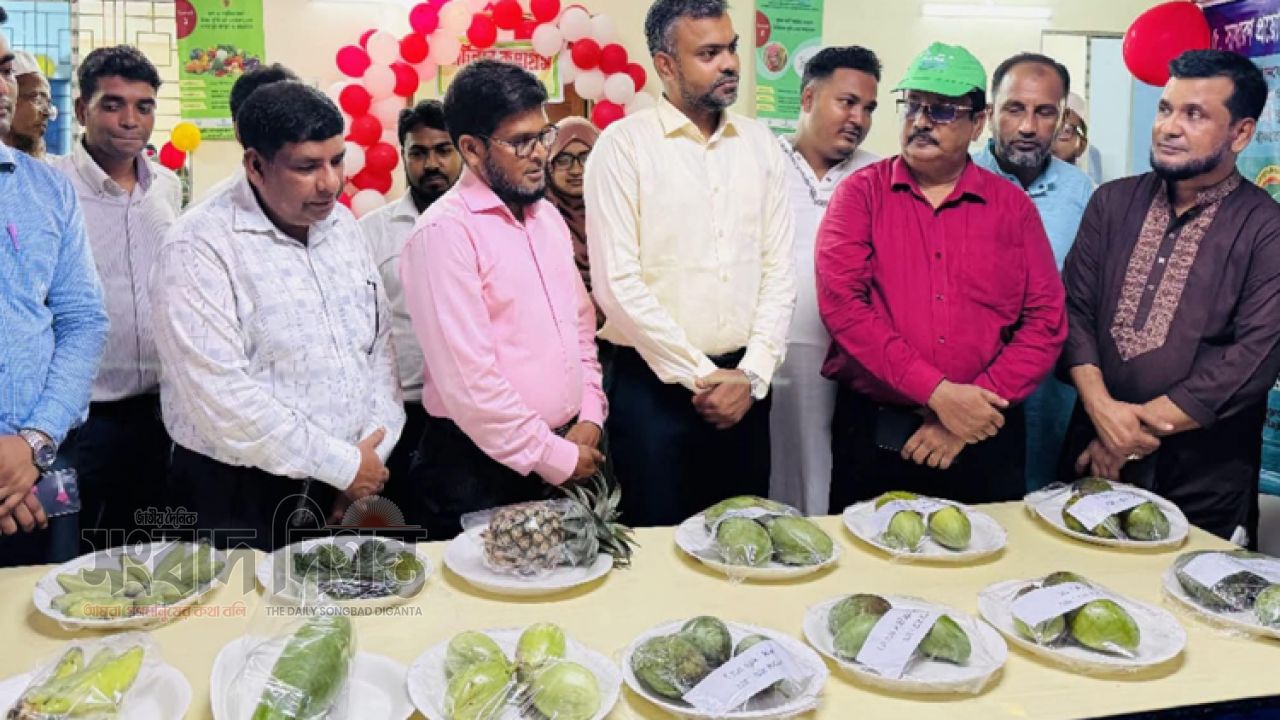 কালুখালীতে ‘পার্টনার কংগ্রেস’ সেমিনার ও ফল মেলা অনুষ্ঠিত
