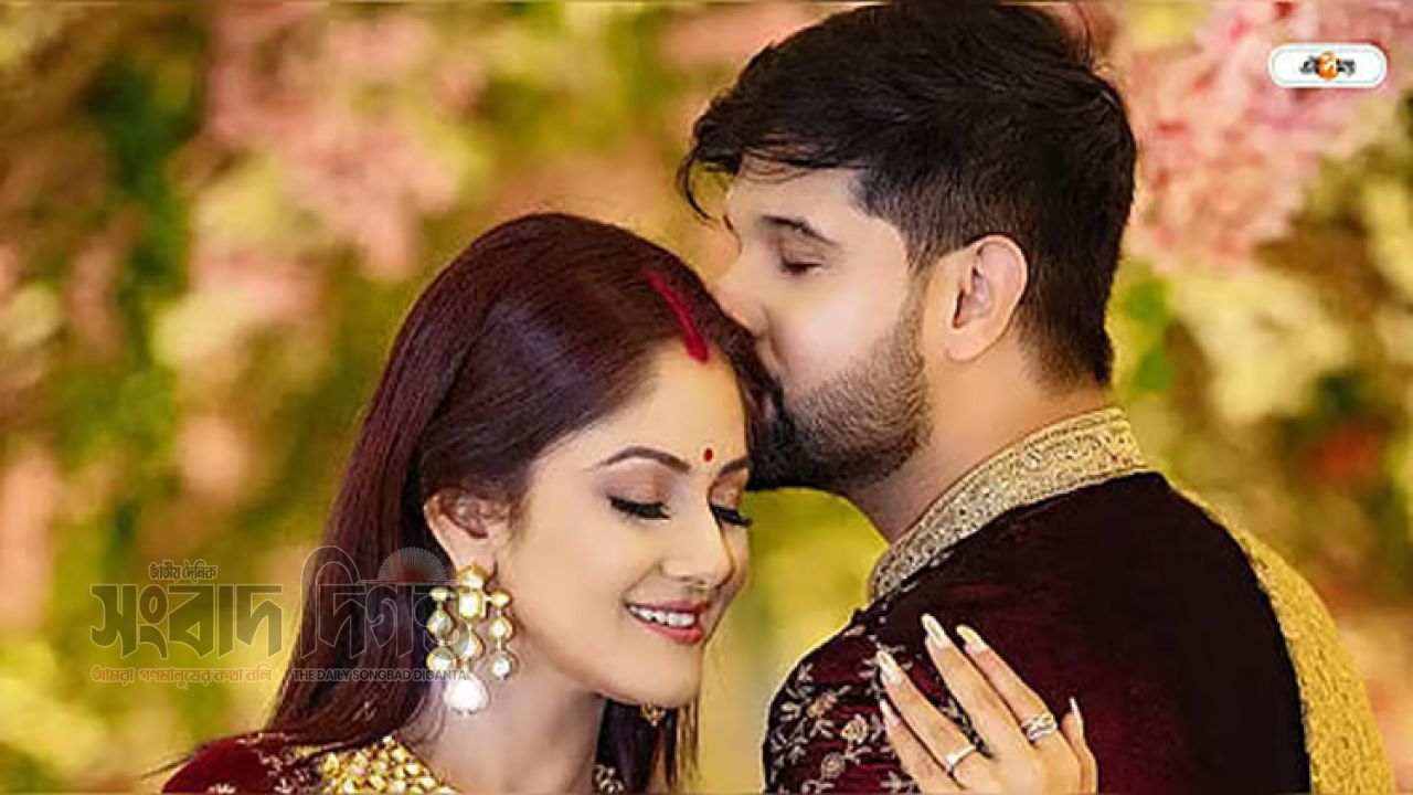 ডিভোর্স হয়নি, এখনও বিবাহিত: নীলের সঙ্গে সম্পর্ক নিয়ে মুখ খুললেন তৃণা 