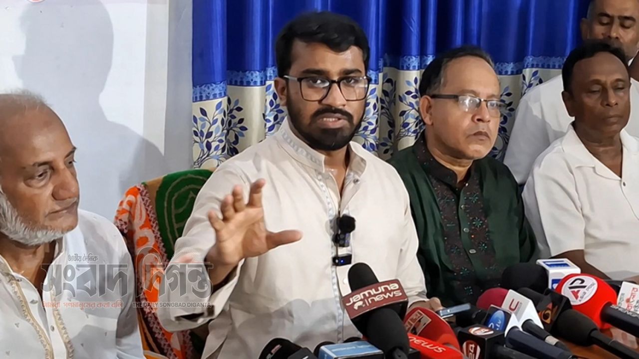 ‘আওয়ামী লীগ দেশকে ভারতের করদরাজ্যে পরিণত করেছিল’ : রাশেদ খান