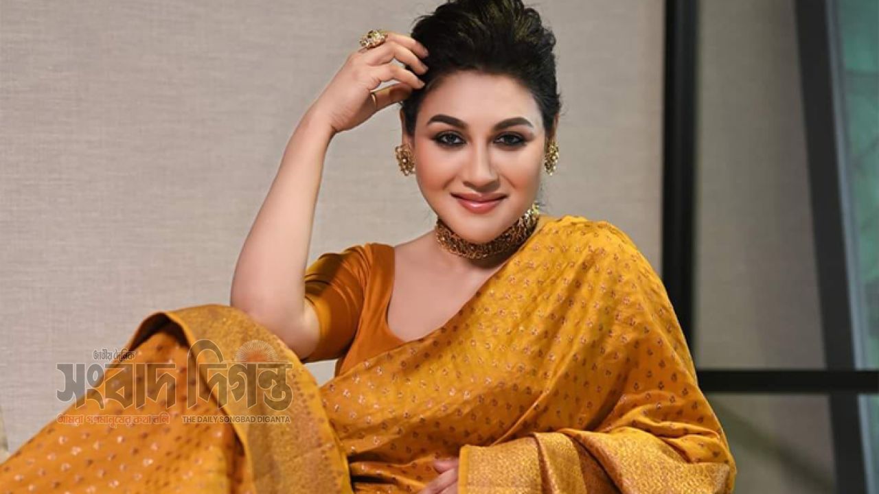 জীবন কোনোদিনই সরল ছিল না