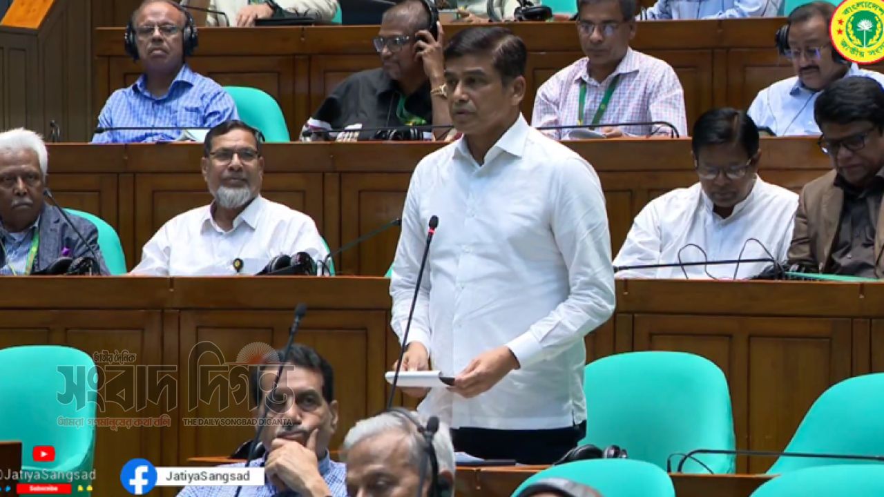 পদ্মা ব্যারেজ বাস্তবায়িত হলে উপকৃত হবে ২৬ জেলা, সুফল পাবে ৩৭ শতাংশ মানুষ: প্রতিমন্ত্রী 