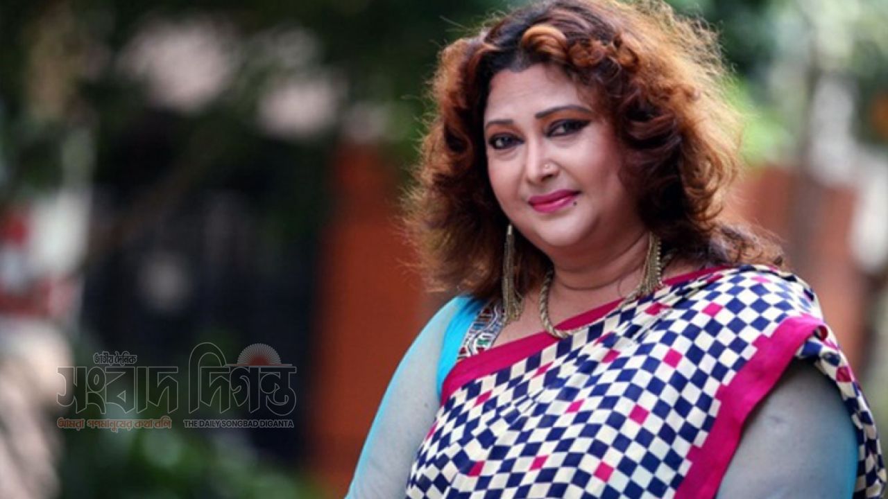 রিনা খানের হুঁশিয়ারি 