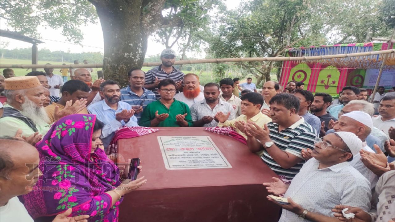গঙ্গাচড়ায় সয়ড়াবাড়ী রহিম উদ্দিন দাখিল মাদ্রাসার একাডেমিক ভবনের ভিত্তিপ্রস্তর উন্মোচন