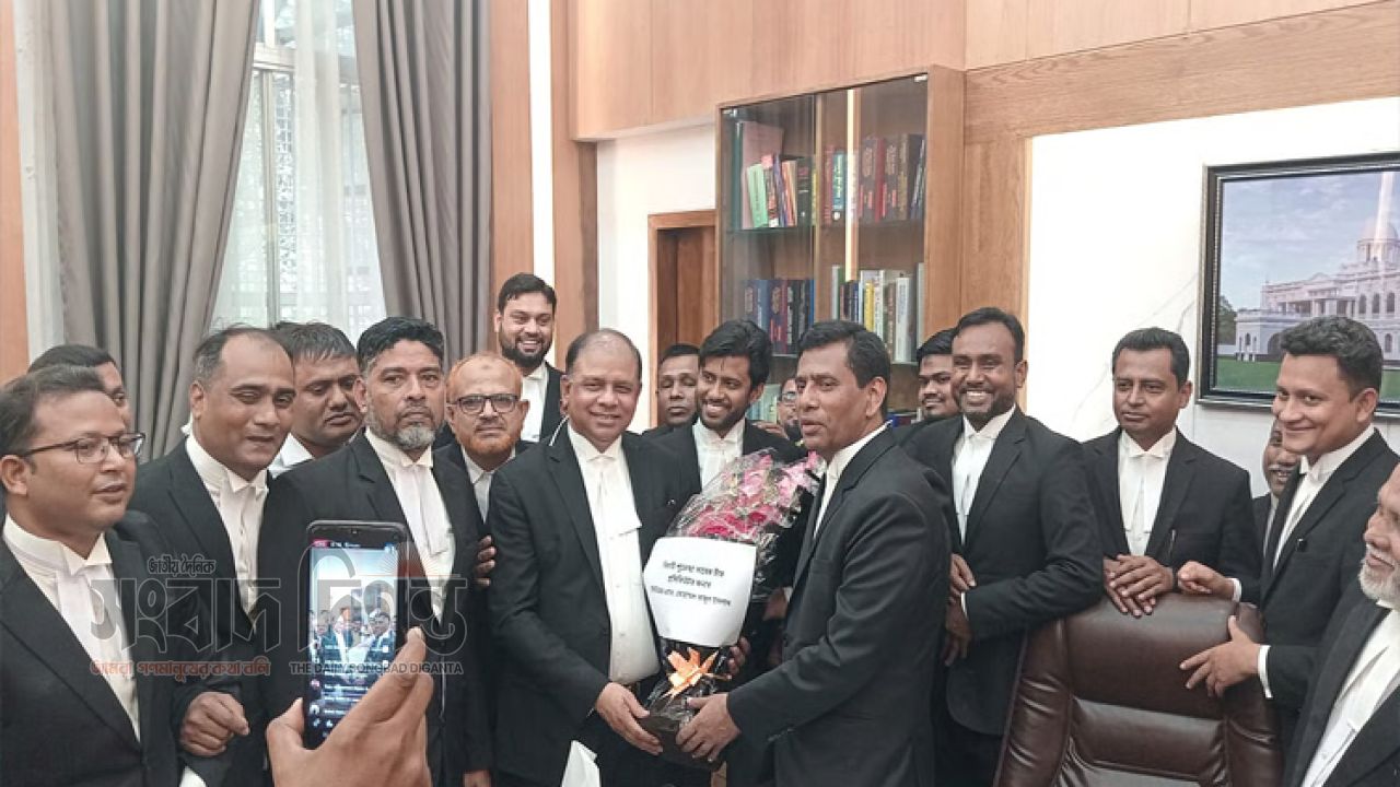 অভিযোগ প্রমাণিত হলে আদালতের মাধ্যমে আওয়ামী লীগের বিরুদ্ধে ব্যবস্থা: চিফ প্রসিকিউটর 