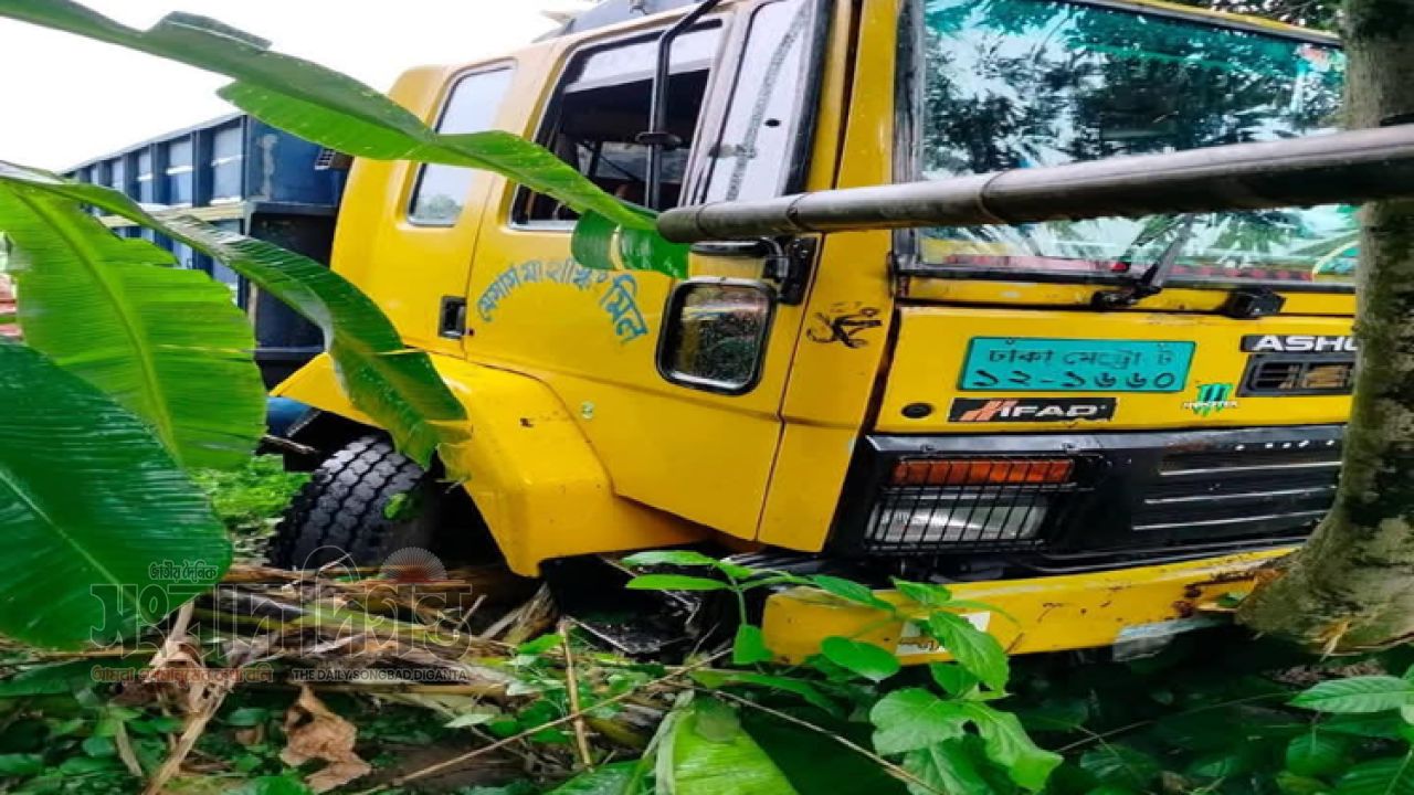 পাঁচবিবিতে ট্রাক-অটোর মুখোমুখি সংঘর্ষে নিহত ২, আহত ৫ 