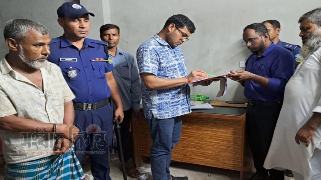 মাদকমুক্তমাজ গঠনে ফুলবাড়ীয়ায় প্রশাসনের অভিযান, কারাদণ্ড ও অর্থদণ্ড 